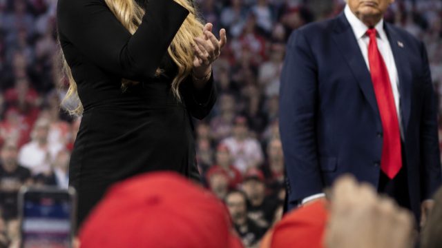 Controversy Erupts Over 'Hallelujah' Performance at Trump Rally | sobatpoker, zorro slot